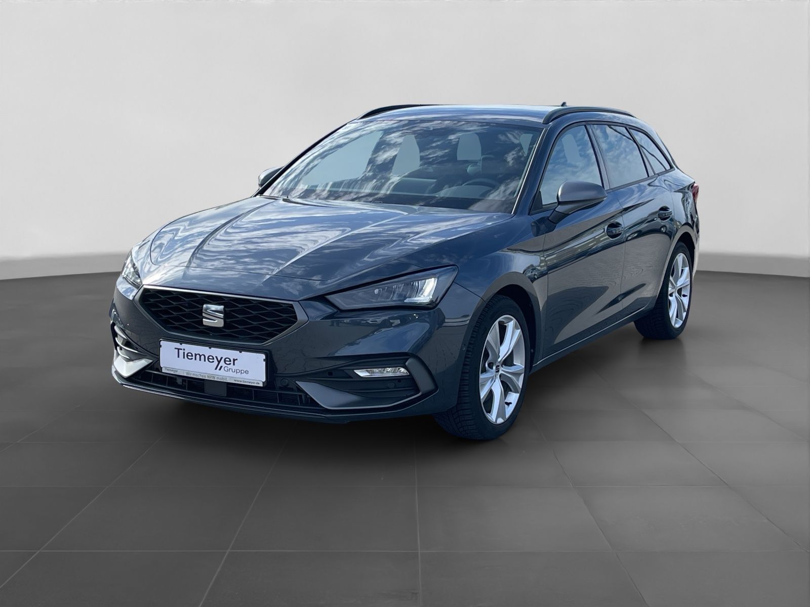 Seat Leon Sportstourer 2.0 TDI DSG FR NAVI AHK ACC PA