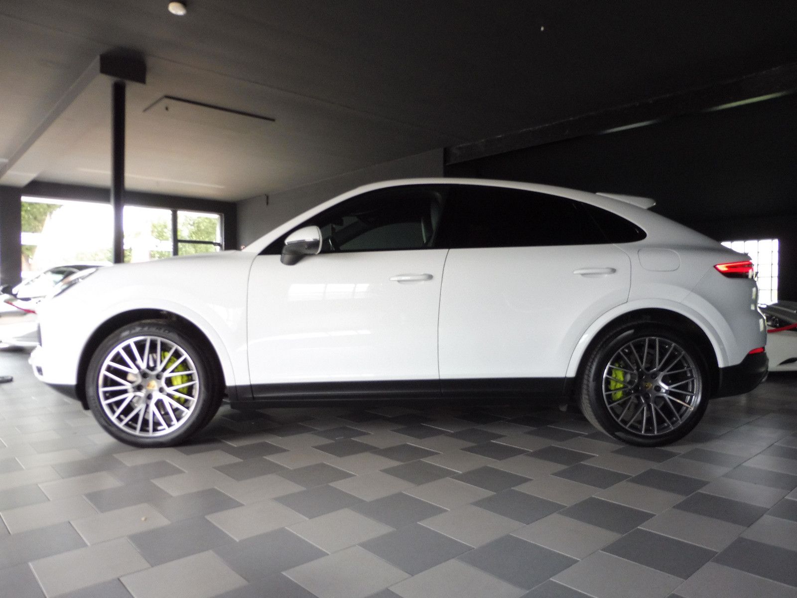 Porsche Cayenne Coupe E-Hybrid Approved/360°/Spur/Pano