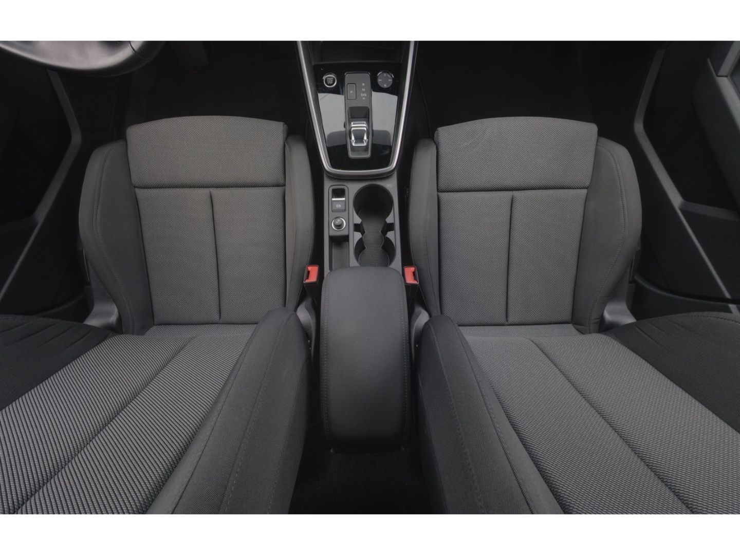 Audi A3 30TFSI Sb S-tronic+LED+VIRTUAL+CARPLAY+TEMPO