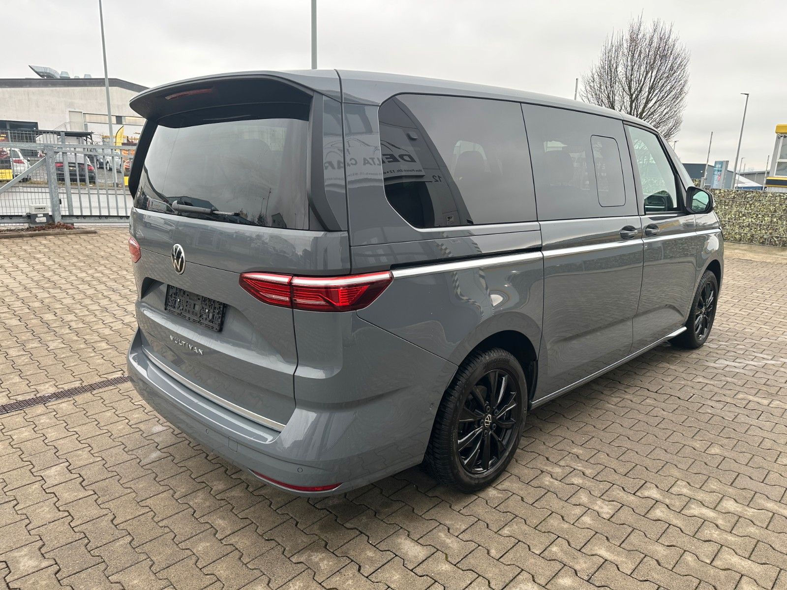 Volkswagen T7 Multivan - Samsaru's Car Outlet