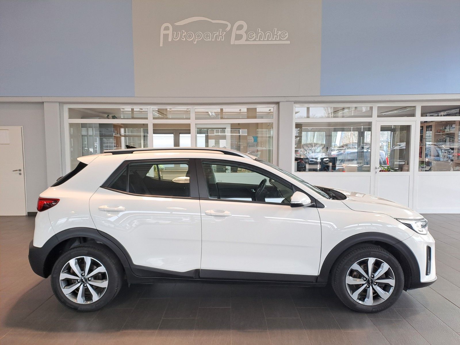Kia Stonic T-GDi Aut. - Samsaru's Car Outlet