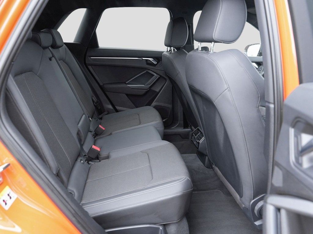 Audi Q3 40 TFSI quattro S tronic S Line /AHK/LED/RFK