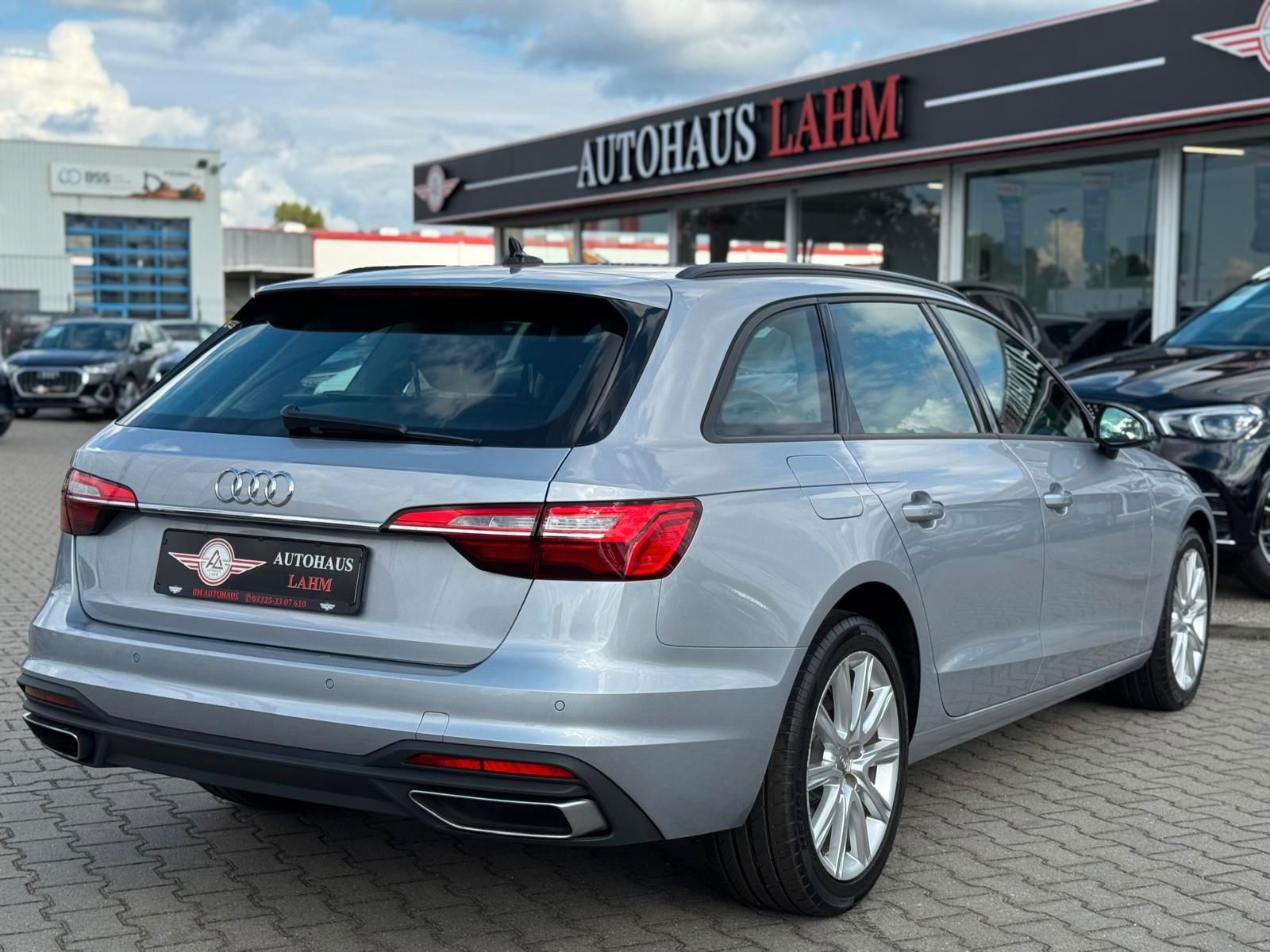 Audi A4 Avant 35 TDI S-TRONIC - Samsaru's Car Outlet