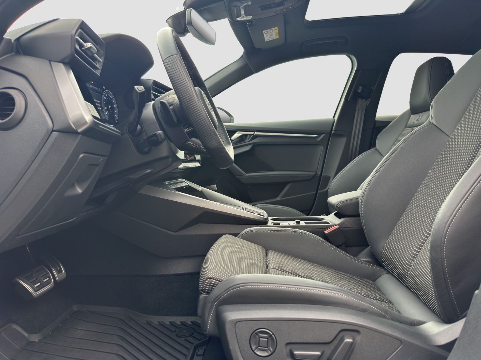 Audi A3 Sportback 45 TFSI e S line - Samsaru's Car Outlet