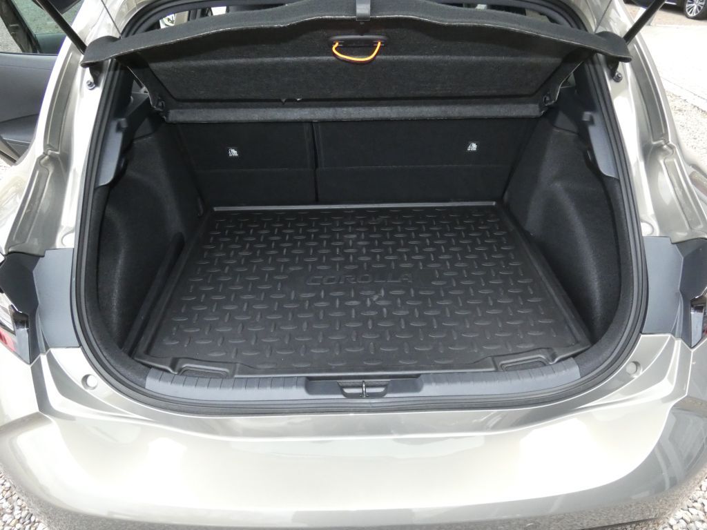Toyota Corolla 2.0 Hybrid Lounge*Matrix LED+Navi+SHZ