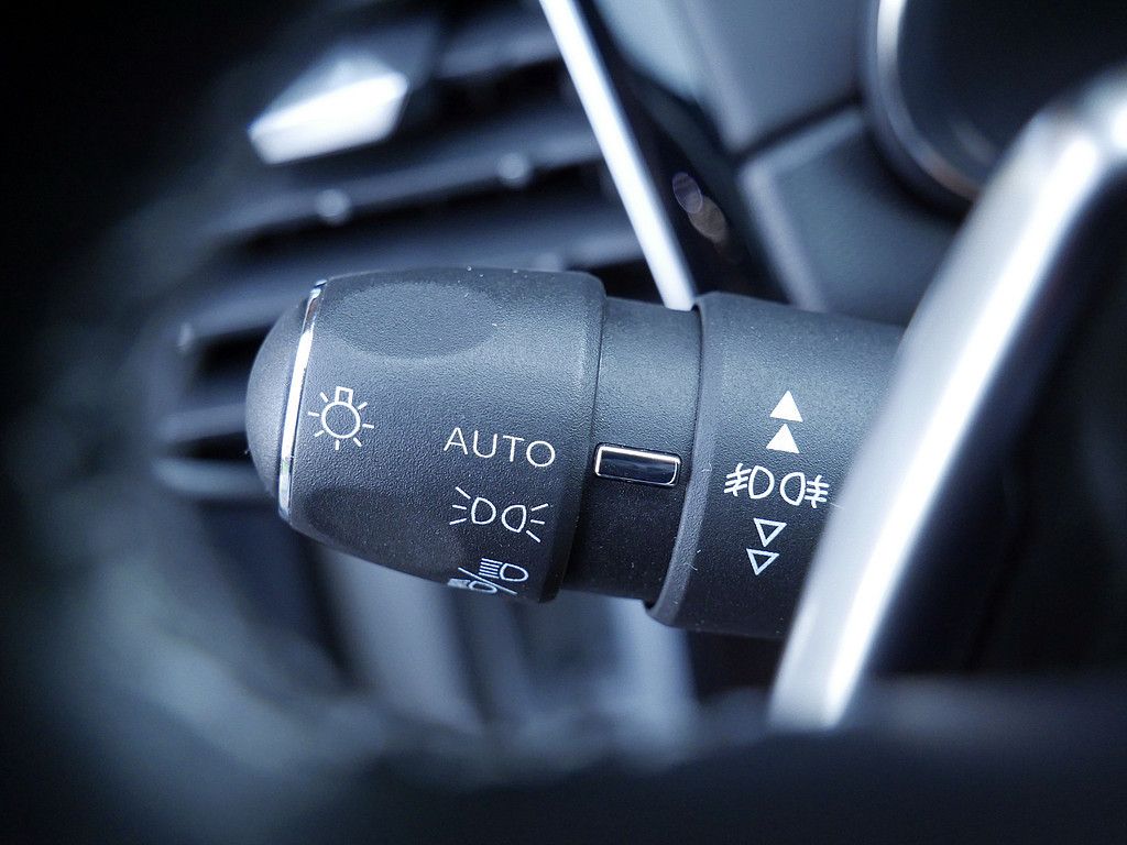 DS Automobiles DS 7 Crossback E-Tense La Premiere 4x4 LED PANO