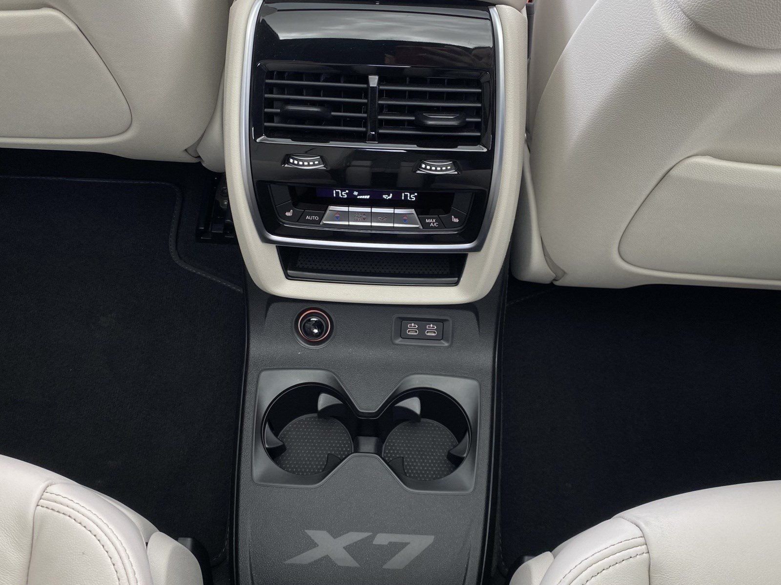 BMW X7 xDrive40i Inkl. € 1.190 Zubehörbonus* M Sport
