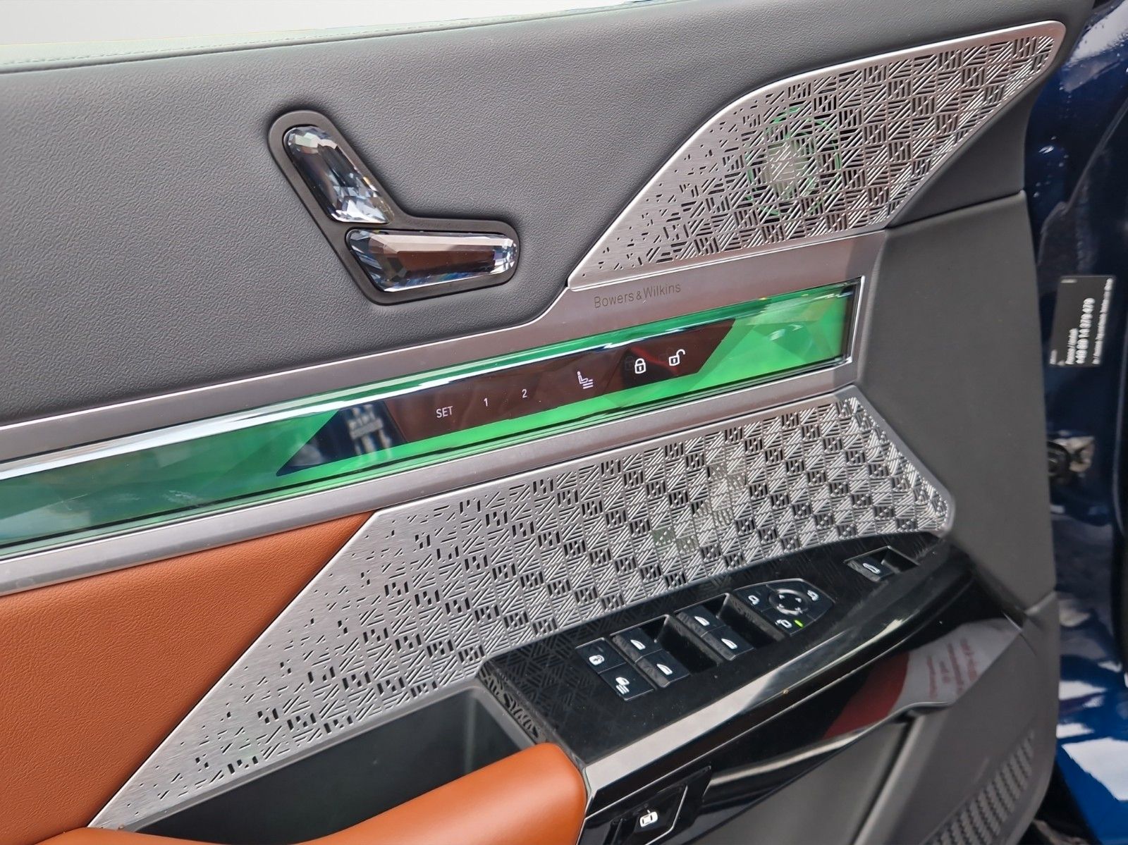BMW 740 d xDrive M Sport/TV/HUD/AHK/B&W/PANO