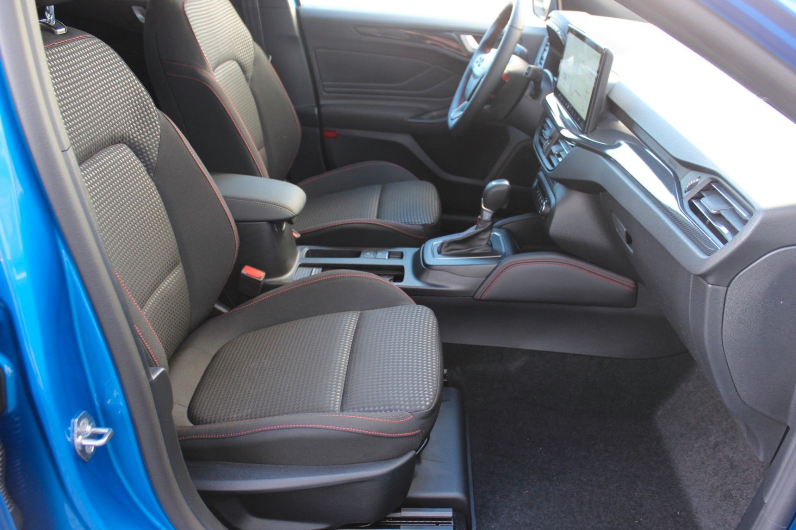 Ford Focus Turnier ST-Line X+AUTOMATIK+ACC+TW+LED