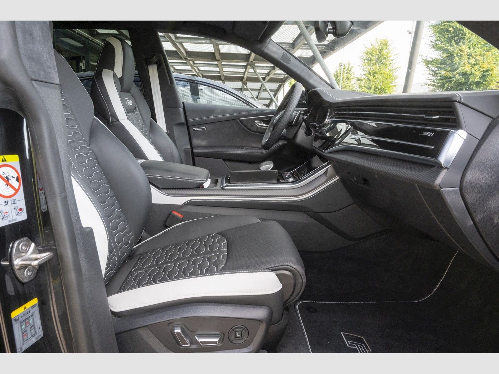 Audi RSQ8 Facelift/All Black/B+O Advanced/Individual/