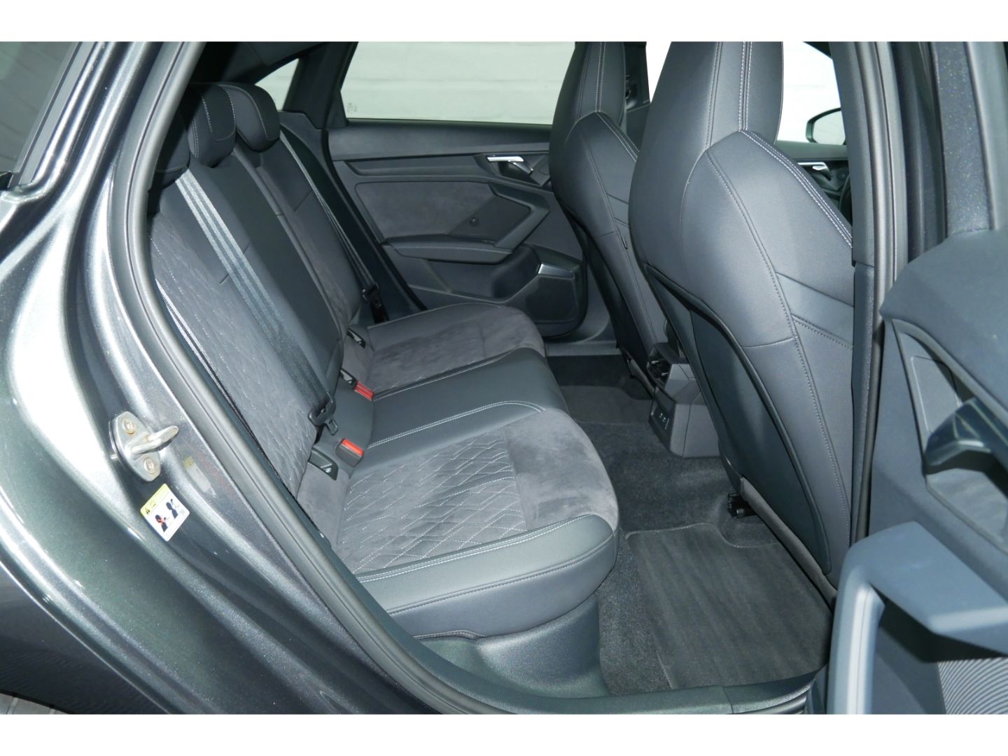 Audi A3 35 TFSI S line LED+Navi+Virt+Kam+B&O+S-Sitze