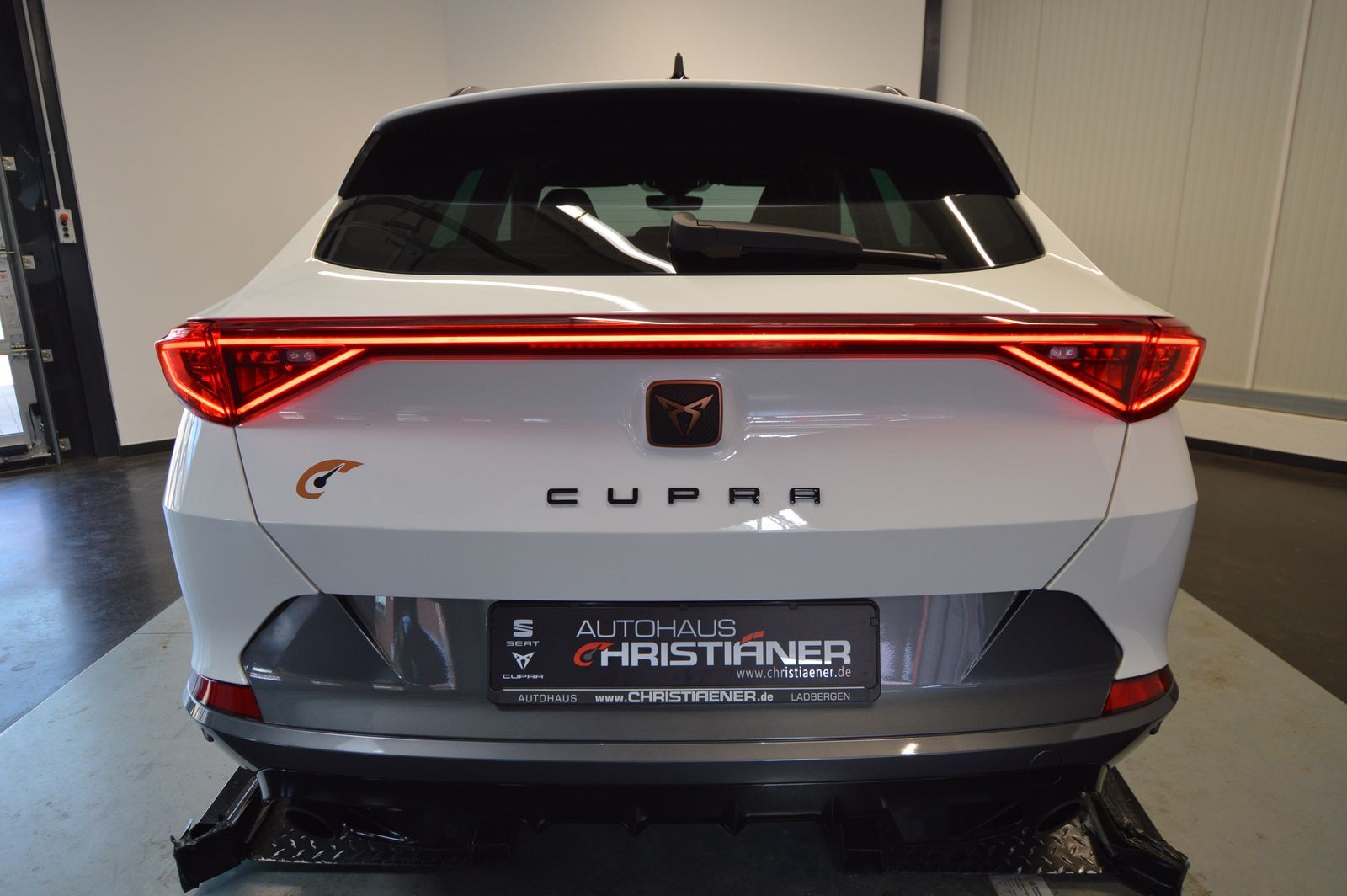 Cupra Formentor 2.0 TSI VZ - Samsaru's Car Outlet