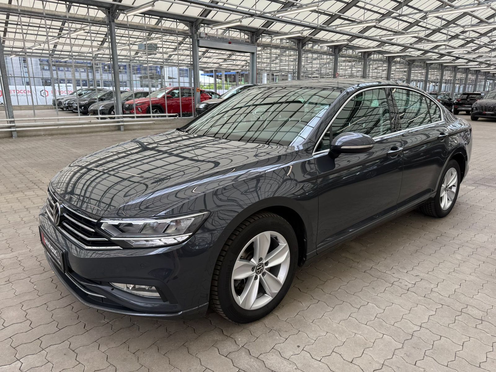 Volkswagen Passat 2.0 TDI Business DSG - Samsaru's Car Outlet