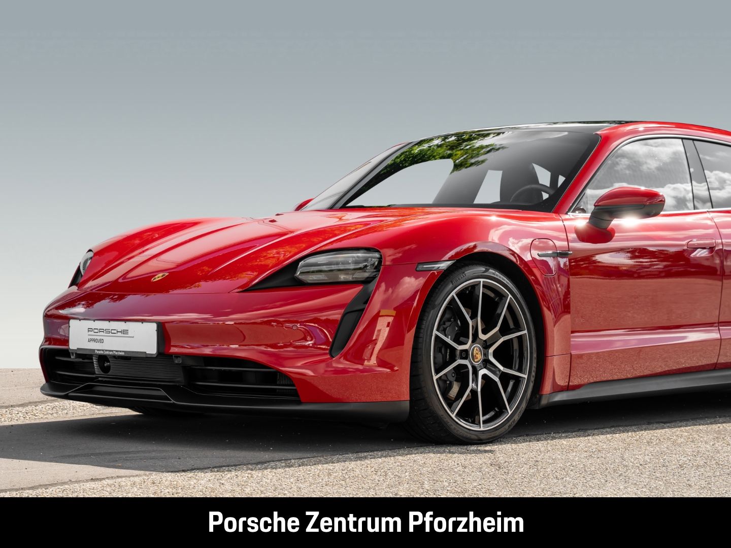 Porsche Taycan Sport Turismo PASM SurroundView InnoDrive