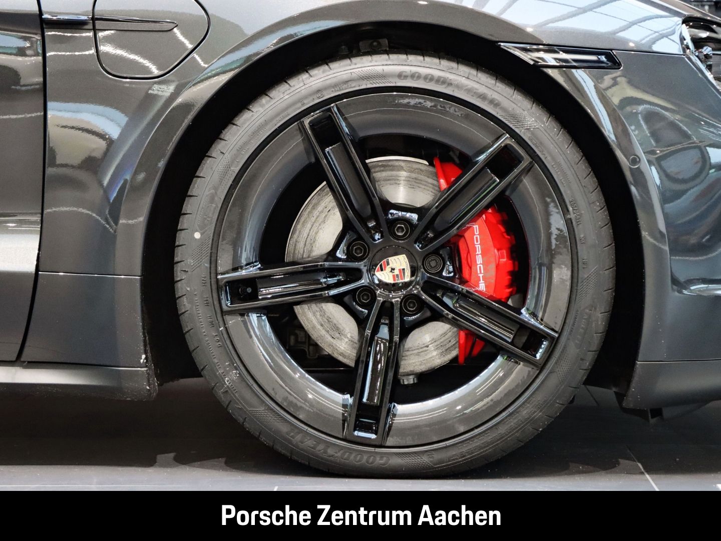 Porsche Taycan 4S Sport Turismo Head-Up Surround-View