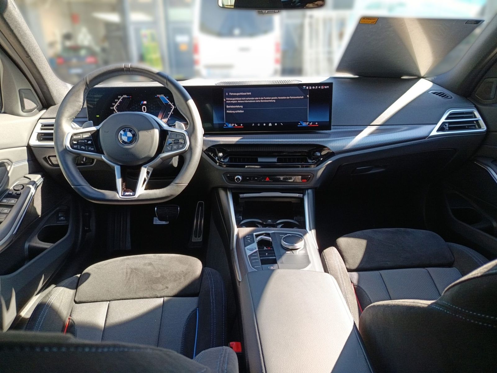 BMW 320d Touring+M SPORTPAKET+ANH.KUPPLUNG+LIVE COCK