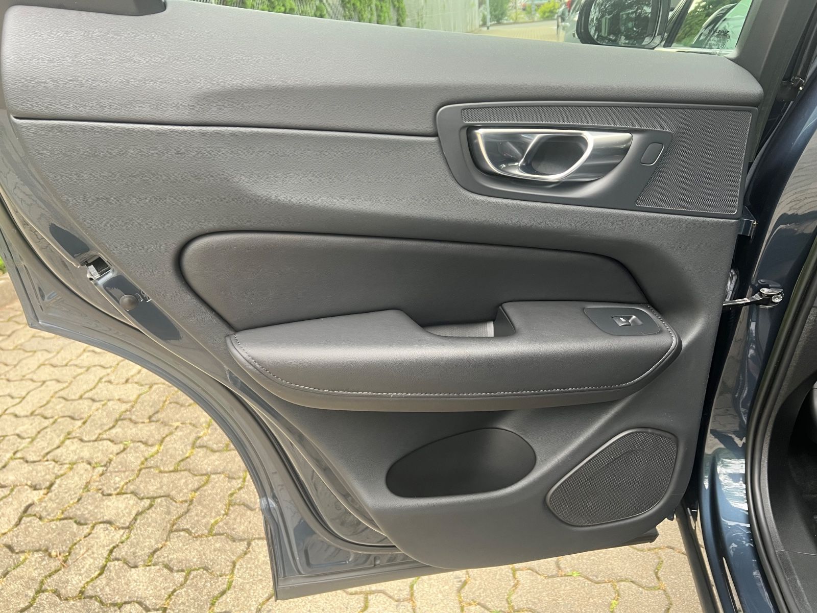 Volvo XC60 B4 Diesel AWD Plus Dark GARANTIE