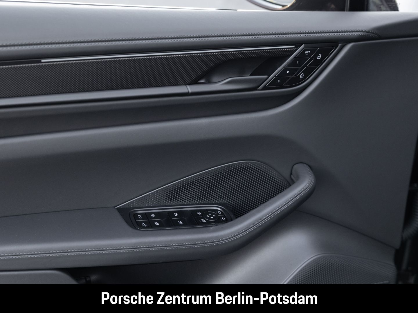 Porsche Macan Turbo InnoDrive Head-Up Sitzbelüftung LED