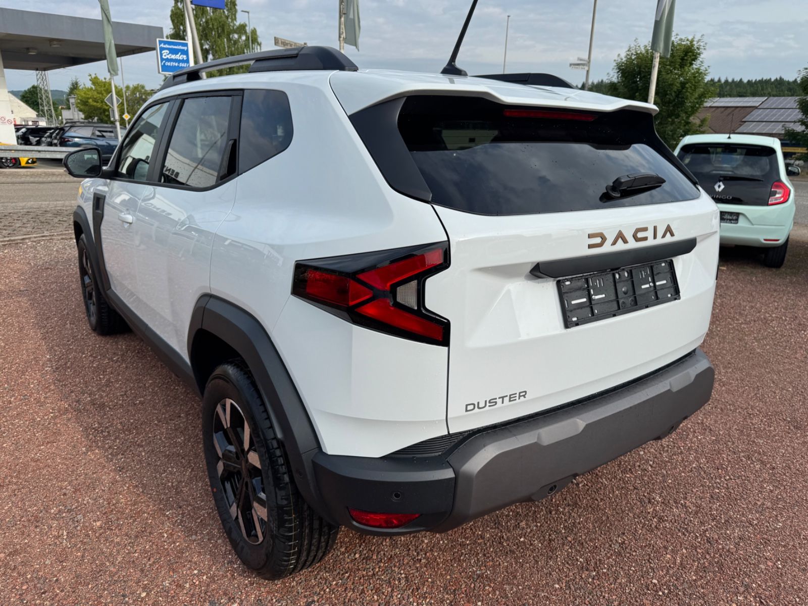 Dacia Neuer Duster Extreme TCE 130 - Samsaru's Car Outlet