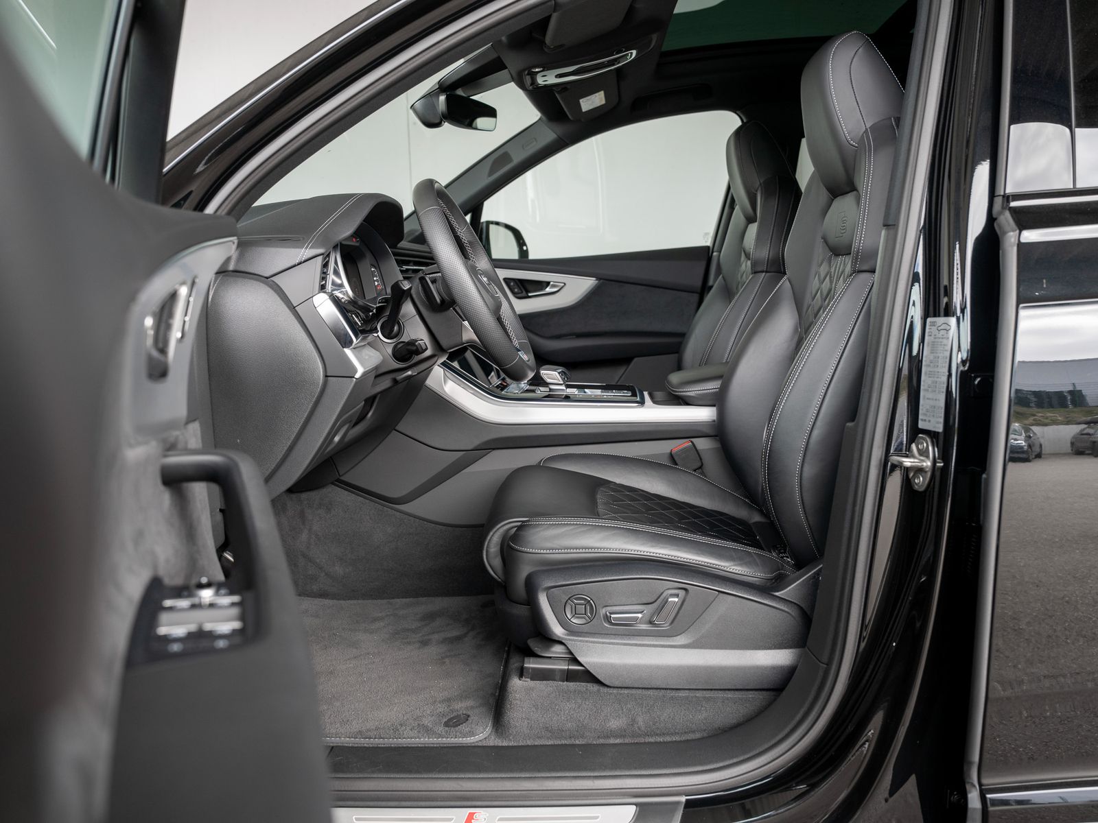 Audi Q7 SUV S line S line 50 TDI quattro 210(286) tip