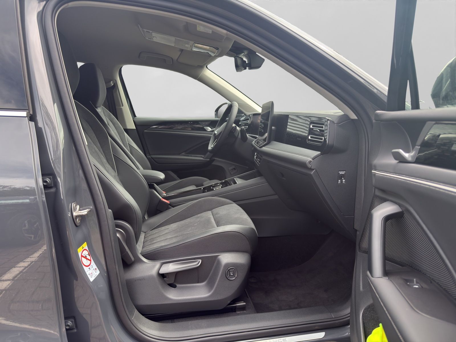 Volkswagen Tiguan 2.0 TDI DSG ELEGANCE 4MOTION AREA VIEW AH