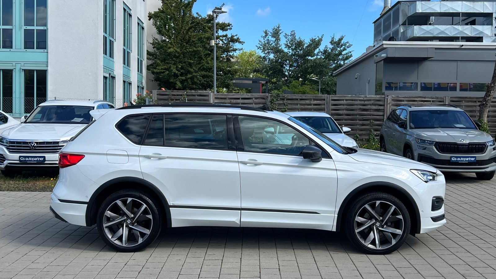 Seat Tarraco 2.0 TDI FR LINE*PANO-7SITZER-AHK-LEDER*