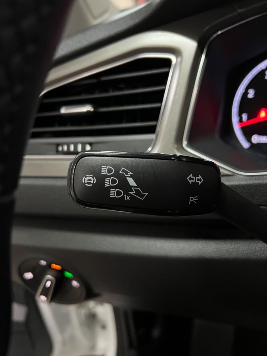 Volkswagen T-Roc Style - Samsaru's Car Outlet