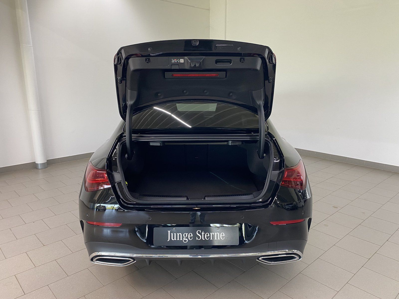 Mercedes-Benz CLA 220 4M AMG - Samsaru's Car Outlet