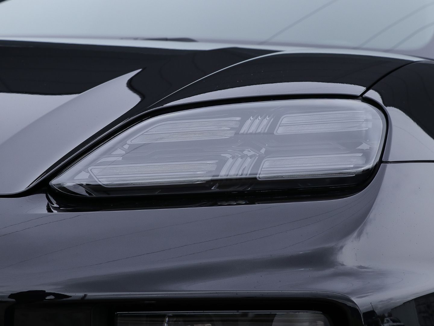 Porsche Macan 4 BOSE Luftfederung Panoramadach LED-Matri