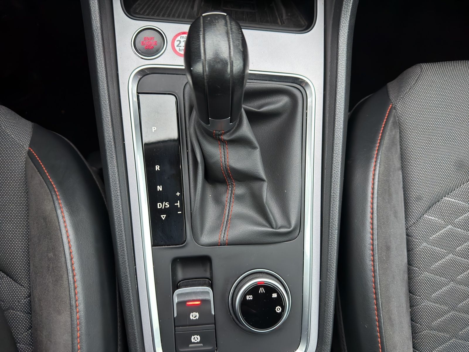 Seat Ateca 2.0 TDI DSG FR LM18 AHK BEATS NAVI+ KAMERA