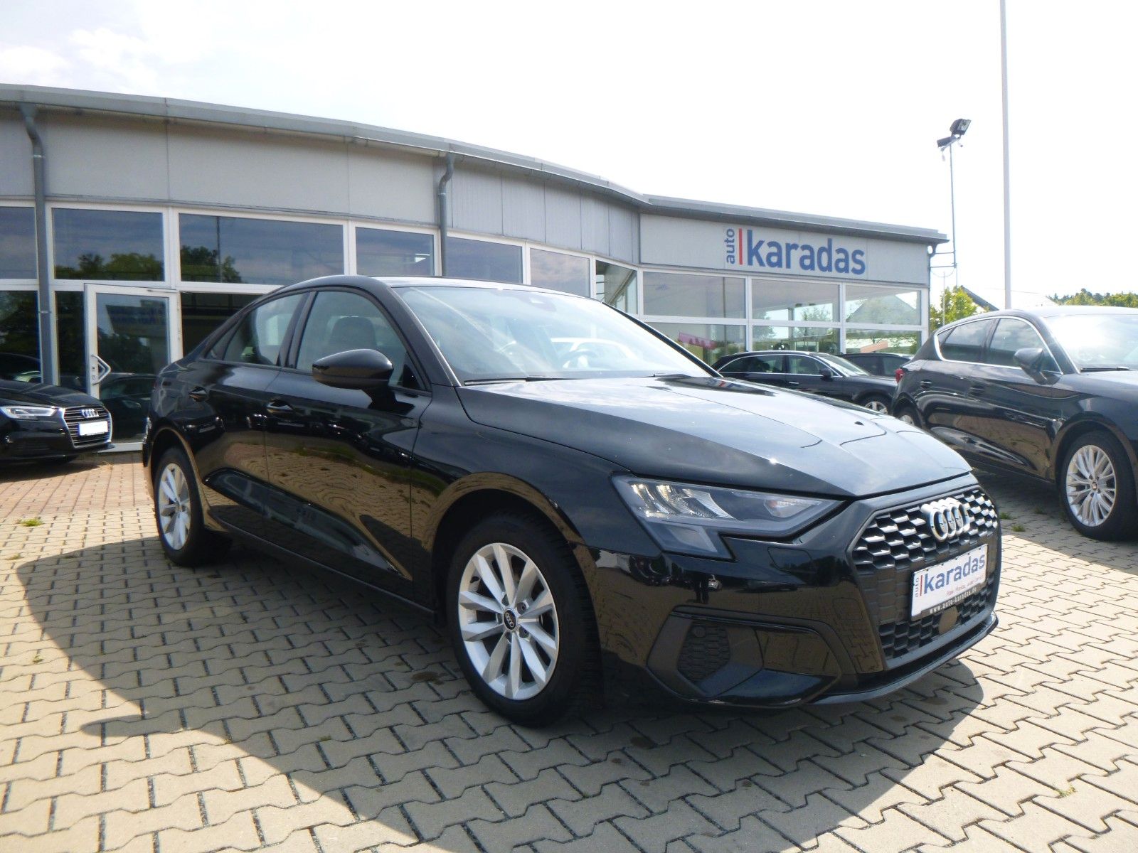 Audi A3 Limo 30 TDI >AUT/NAVI/Sitzheiz/PDC<