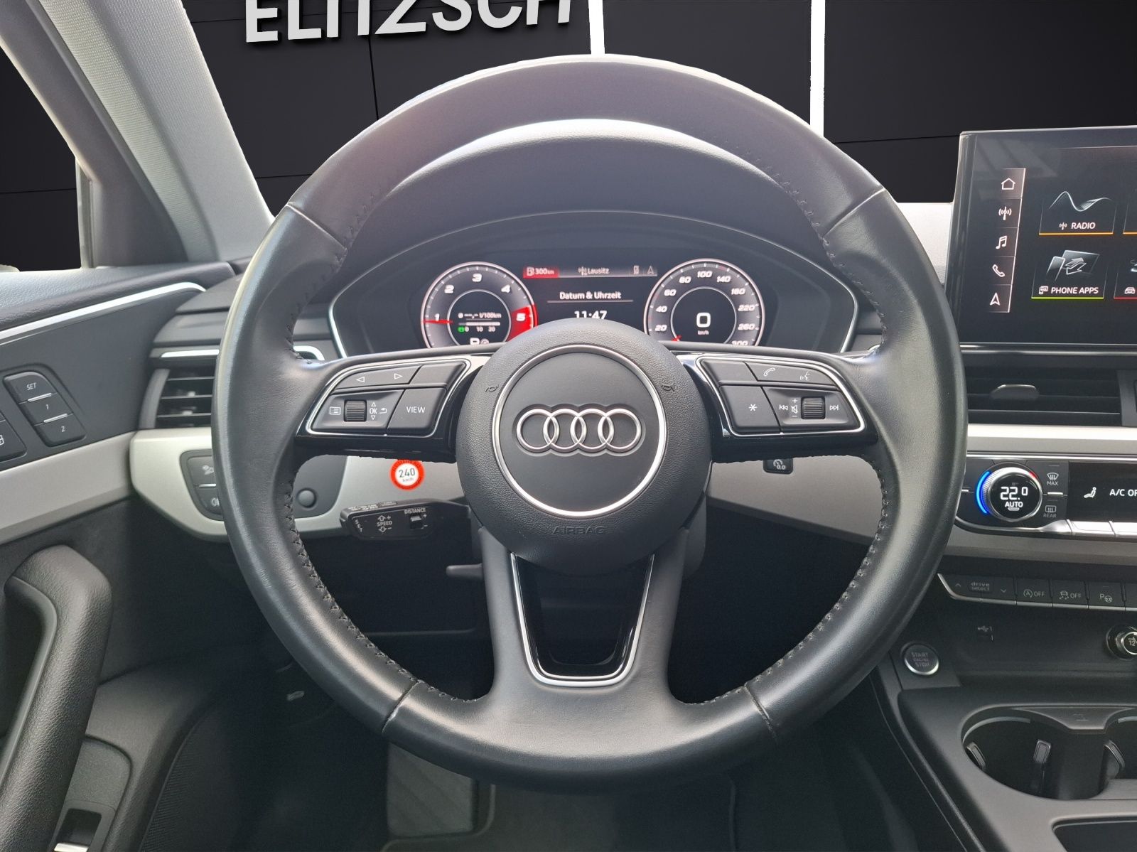 Audi A4 Avant 40 TDI quattro LED AHK Navi AVC ACC SHZ