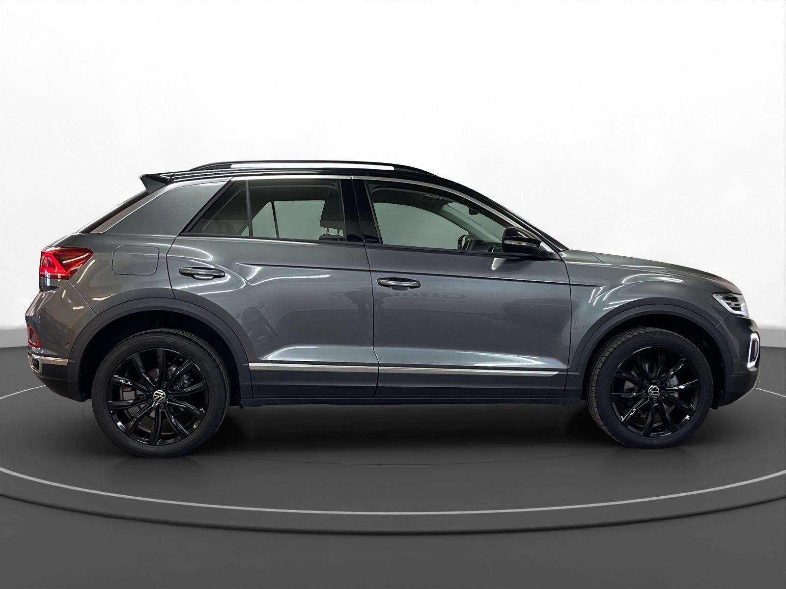 Volkswagen T-Roc 1.5 TSI Style - Samsaru's Car Outlet