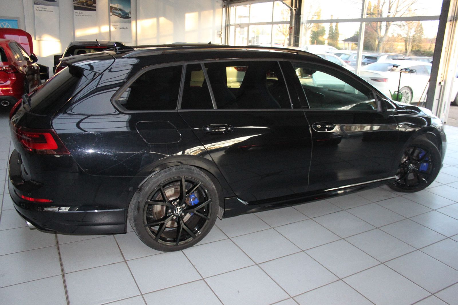 Volkswagen Golf VIII Variant R/DSG/PANO/LEDER/IQLED/H&K/BLC