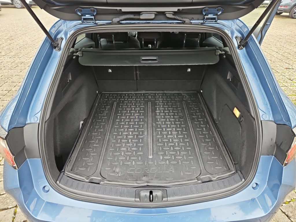 Toyota Corolla 2.0 Hybrid Touring Sports Team Deutschla