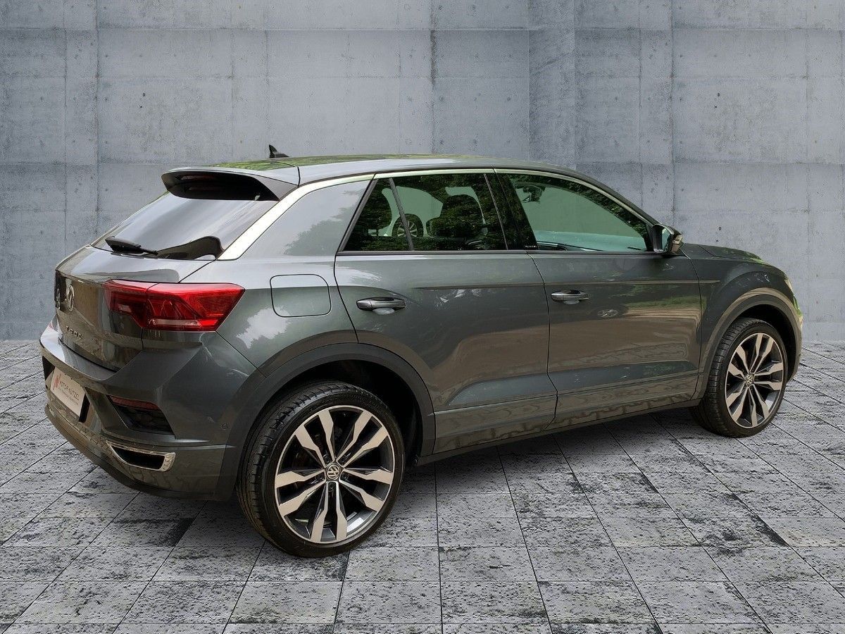 Volkswagen T-Roc 1.5 TSI DSG R-LINE - Samsaru's Car Outlet