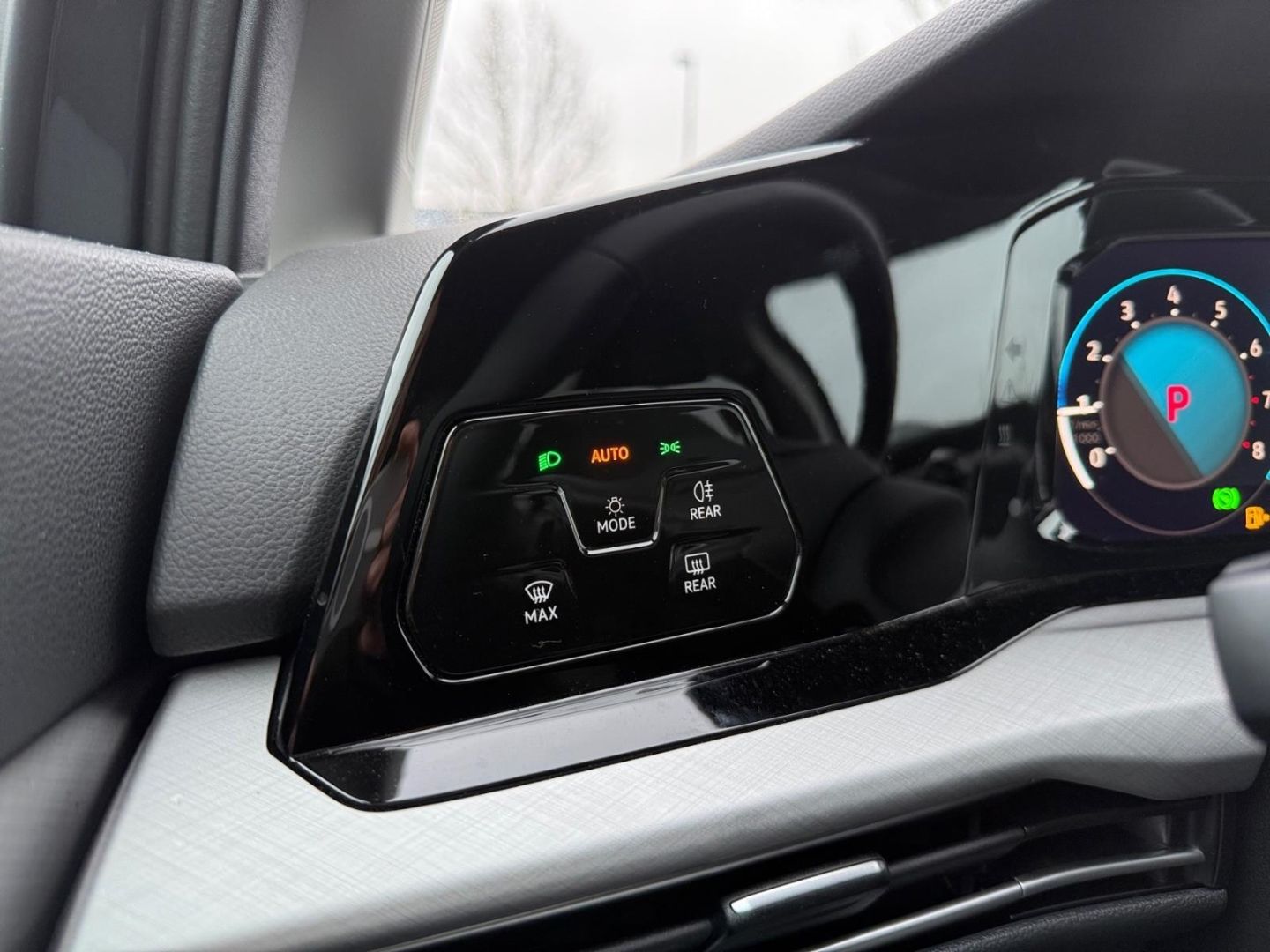 Volkswagen Golf Variant 8 VIII Life 1.0 eTSI - Samsaru's Car Outlet