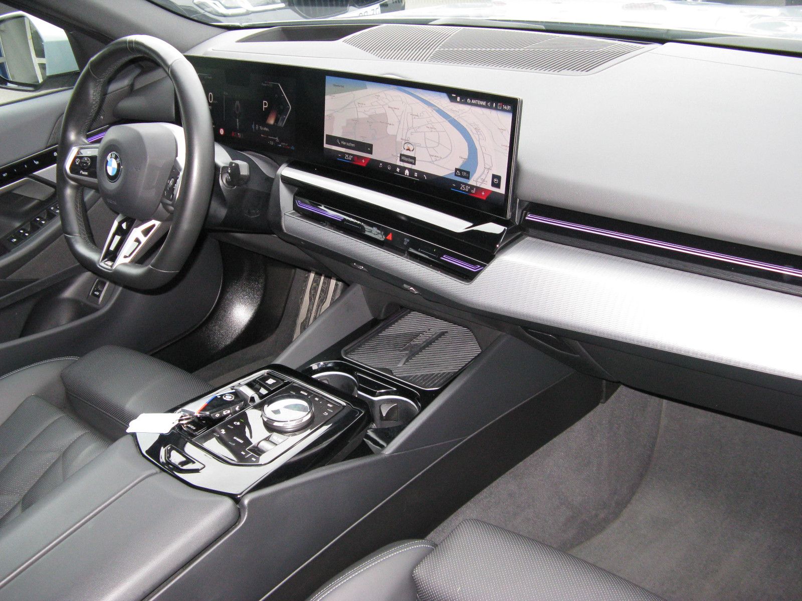 BMW 520 i Lim M Sport LED NAVI AHK 360° ST-HZ HUD