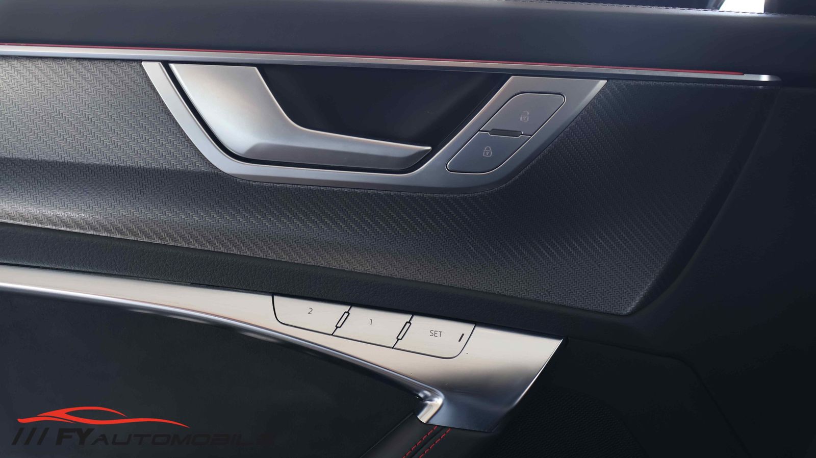 Audi RS6 4.0 TFSI quattro Keramic* Pano* AHK* Carbon