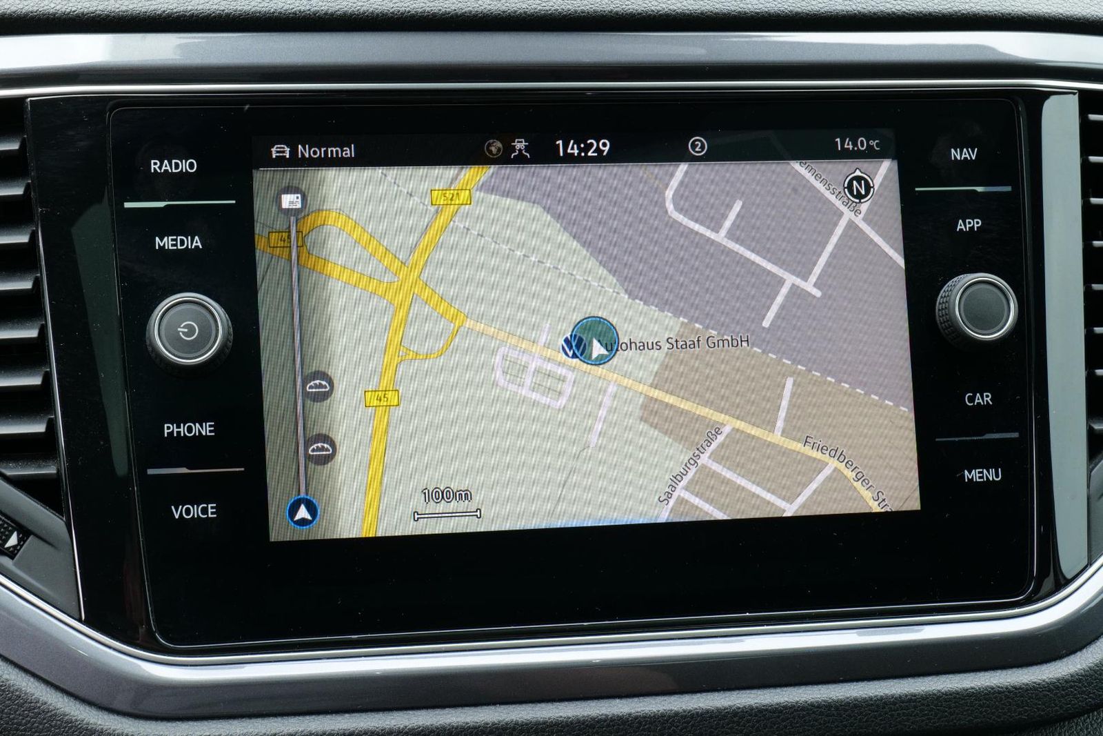 Volkswagen T-ROC Sport 1.5 TSI - Samsaru's Car Outlet