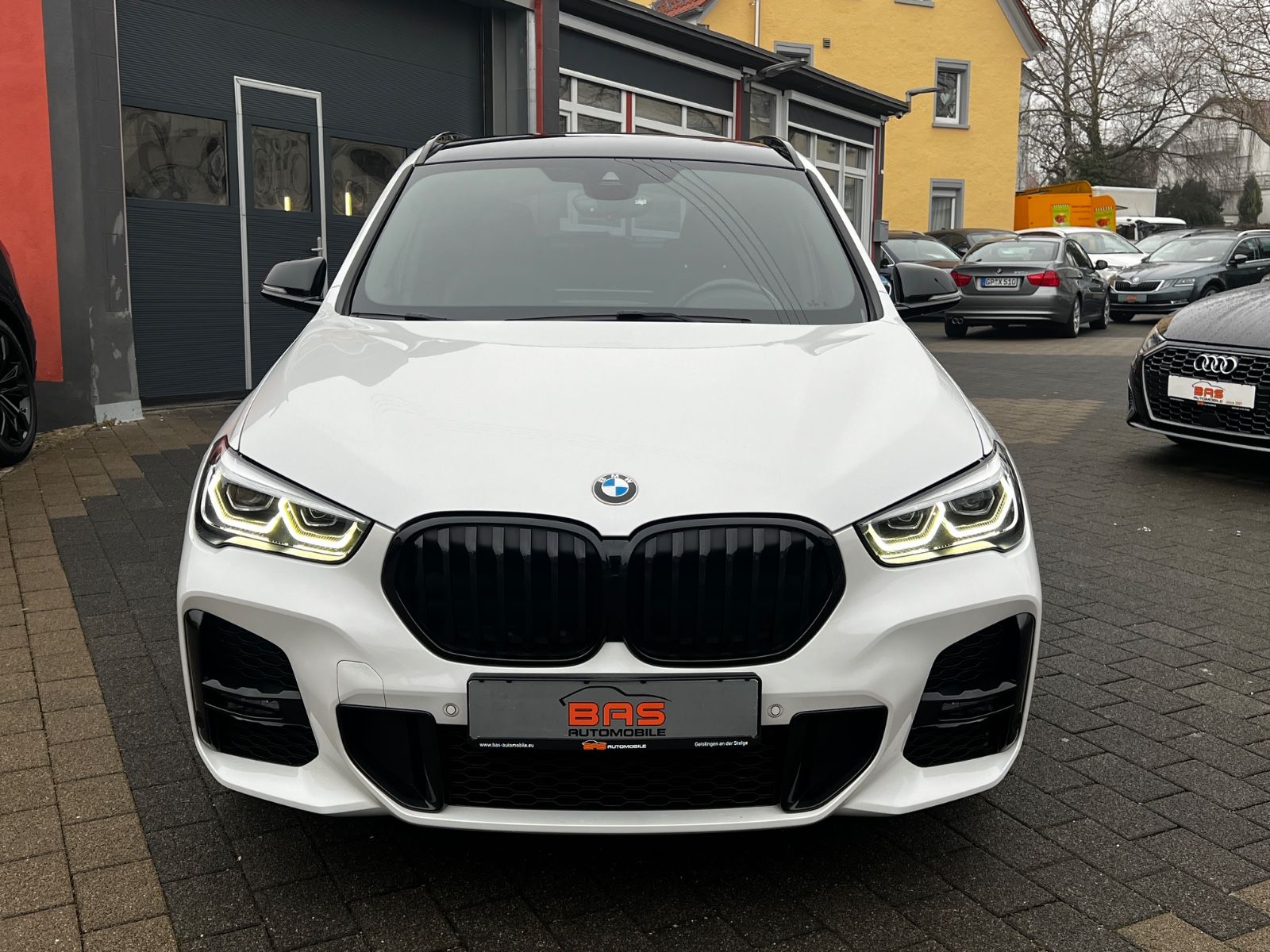 BMW X1 xDrive 20 d M Sport - Samsaru's Car Outlet