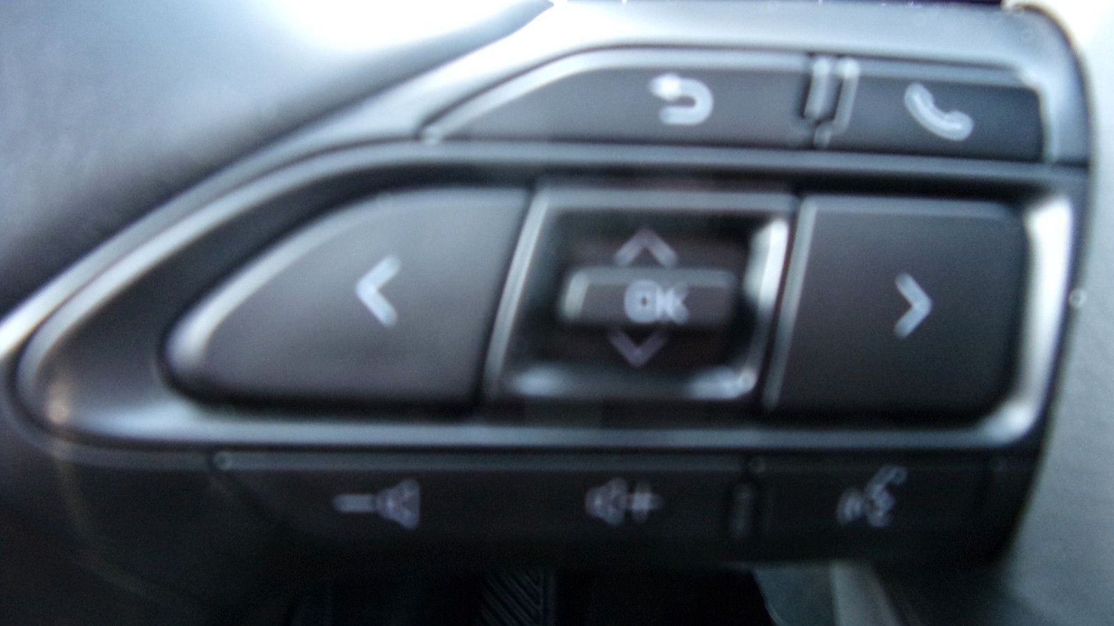 Toyota Yaris Cross 1,5-l-VVT-iE Teamplayer Safety P. V