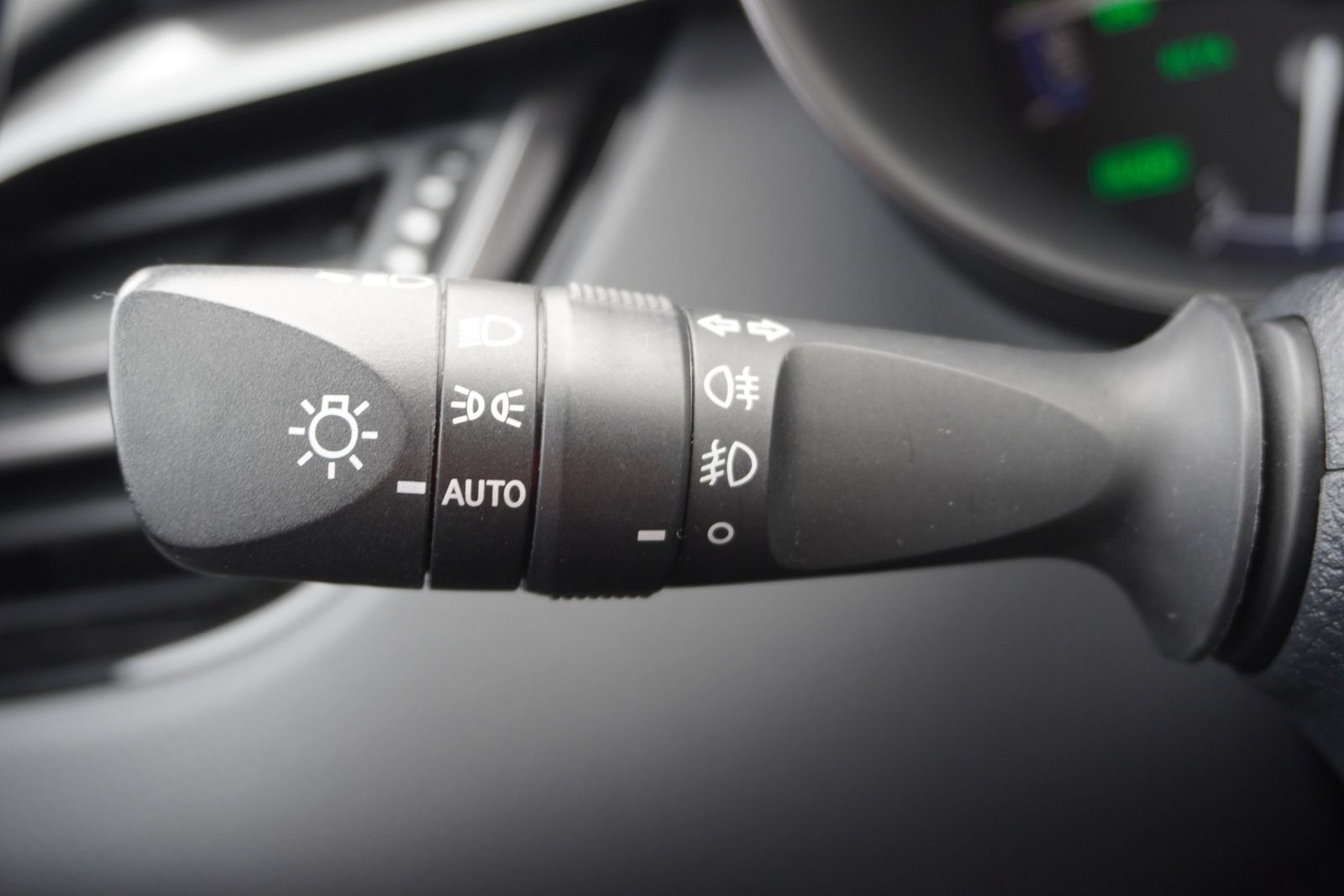 Toyota C-HR 1.8 Hybrid Flow - Samsaru's Car Outlet