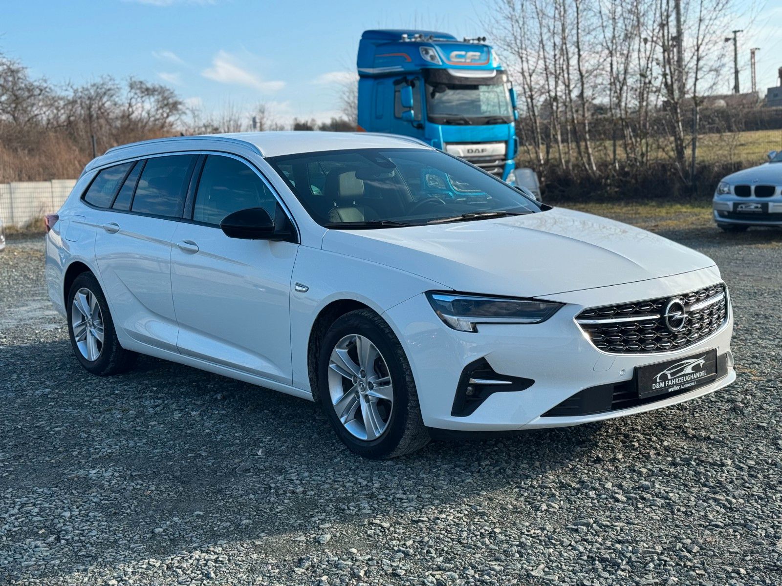 Opel Insignia Sports Tourer Elegance 2.0D - Samsaru's Car Outlet