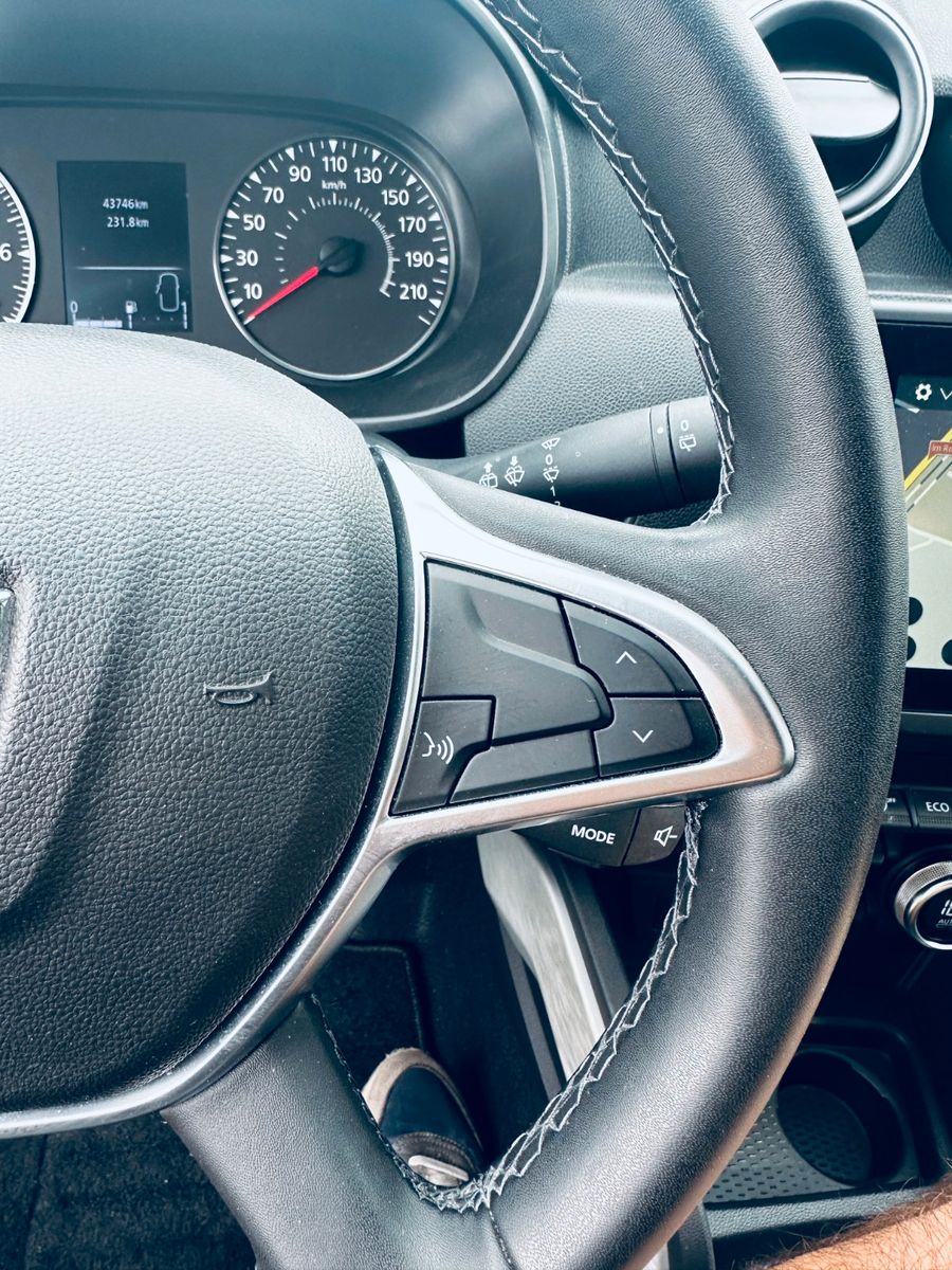 Dacia Duster Prestige 4WD - Samsaru's Car Outlet