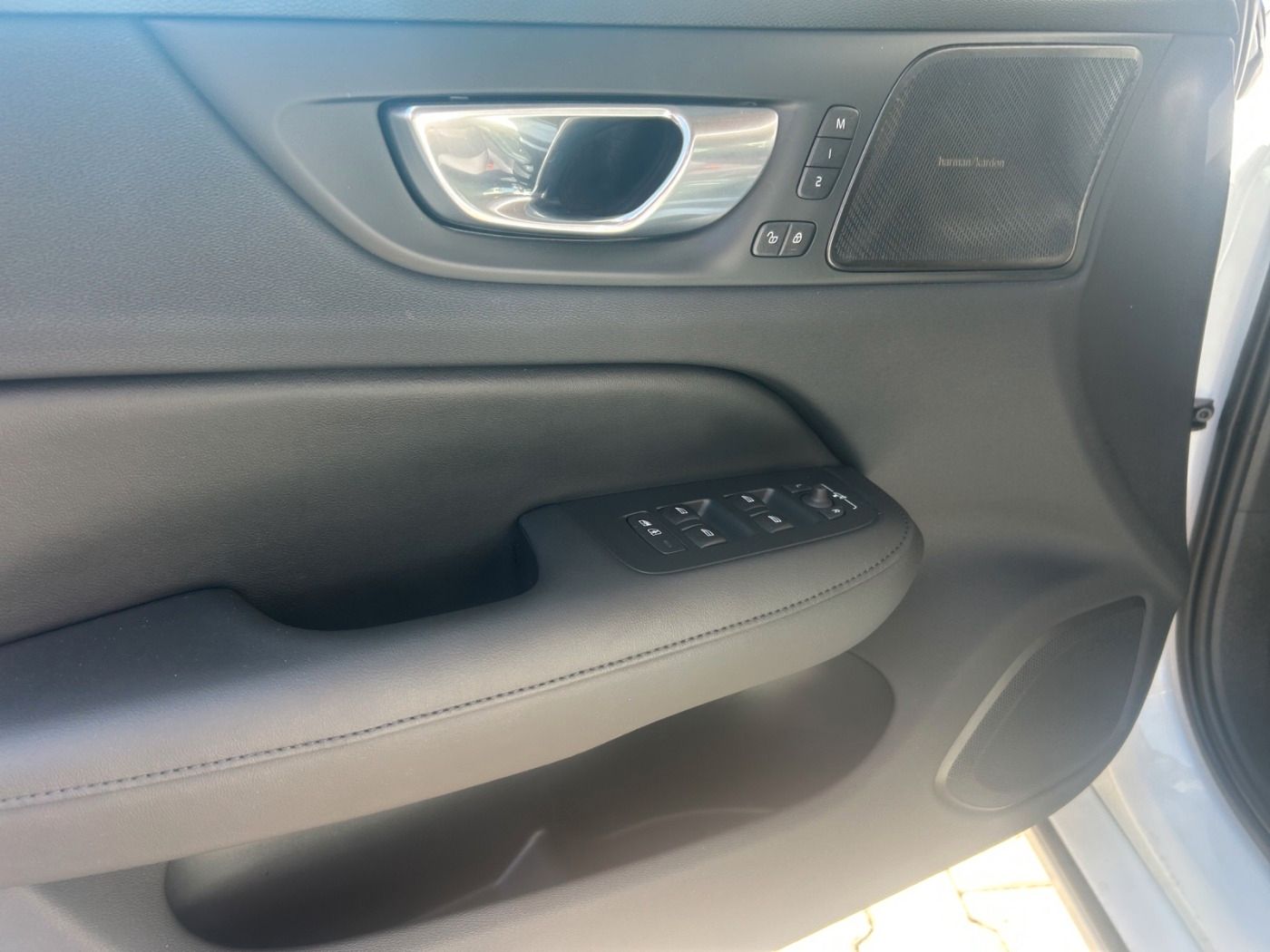 Volvo S60 B5 Ultimate Dark FLA*ACC*HUD*4xSHZ*STH*LM