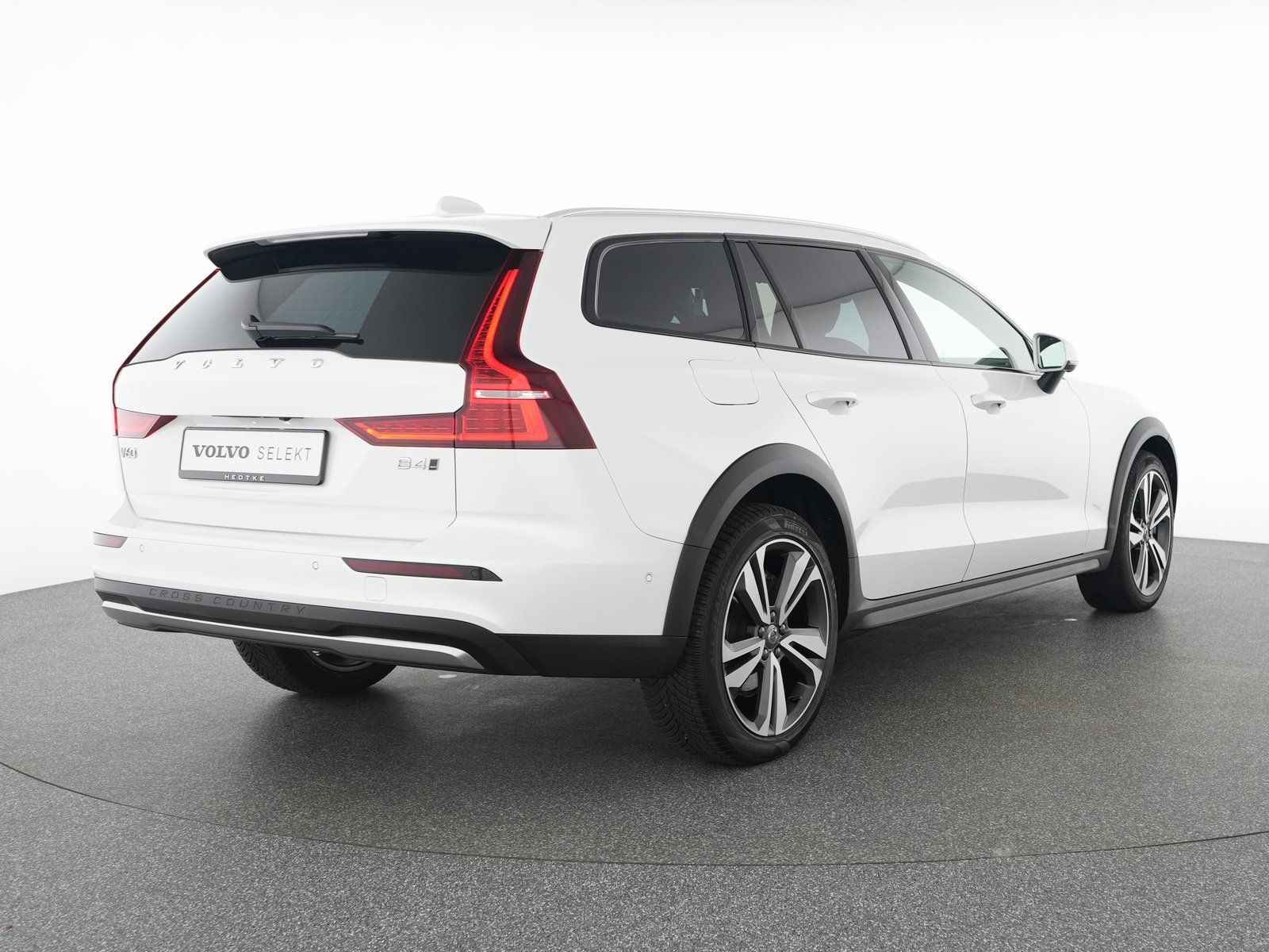 Volvo V60 CC B4 AWD Ultimate SONDERFINANZIERUNG 1,99%*