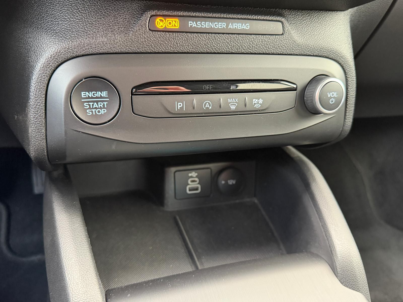 Ford Focus ST-Line Autom*AHK*LED*ACC*RFK*WiPa*BLIS*