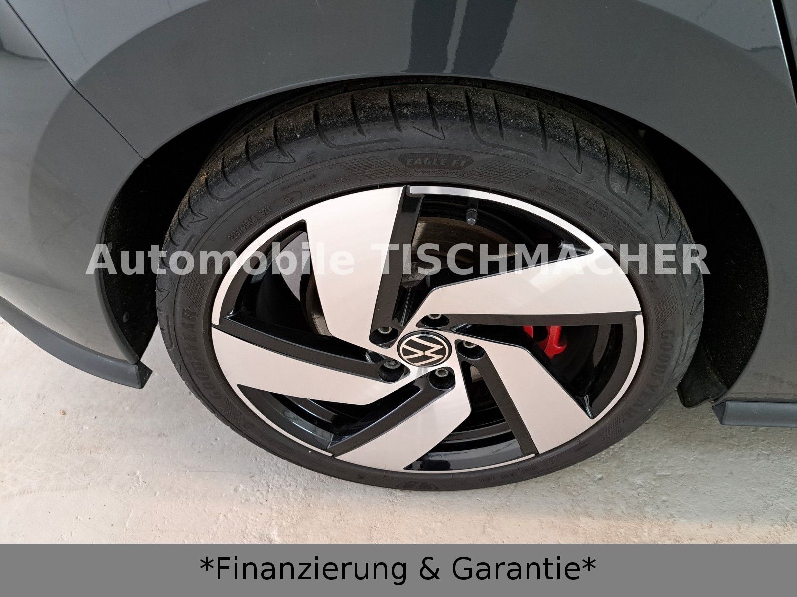 Volkswagen Golf VIII DSG - Samsaru's Car Outlet
