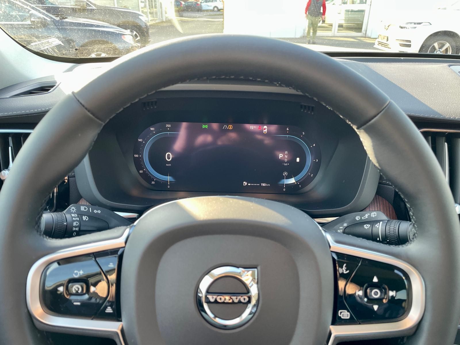 Volvo XC60 B5 AWD Ultimate Bright 360° ACC B&W HUD LHZ